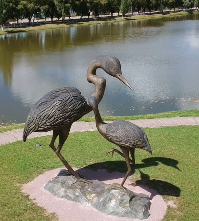 Lago de las Garzas y su escultura en Guachochi