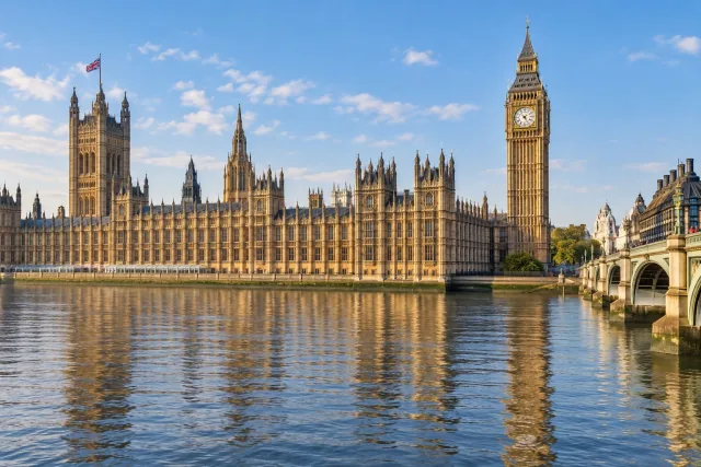 Westminster y el Támesis, Londres · imagen ilustrativa