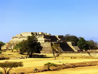 Zona arqueológica de Monte Albán en Oaxaca